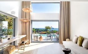 Cavo Delea - Elegant Suites